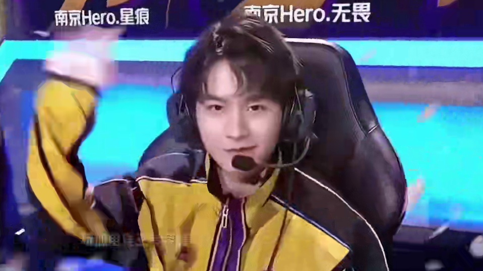 并迅速成为 并迅速成为